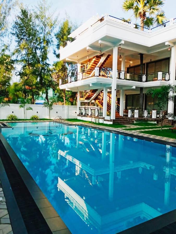 J7 Villaj Resort Тринкомалі Екстер'єр фото